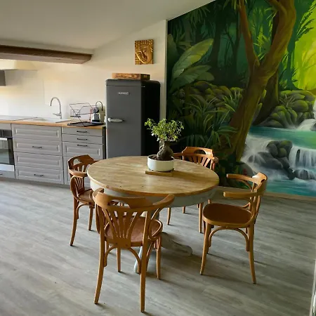 Douce Parenthese A Daire *