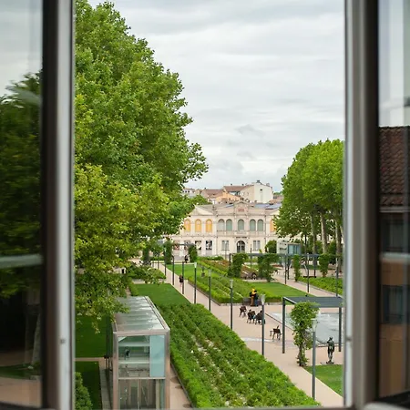 Douce Parenthese A *